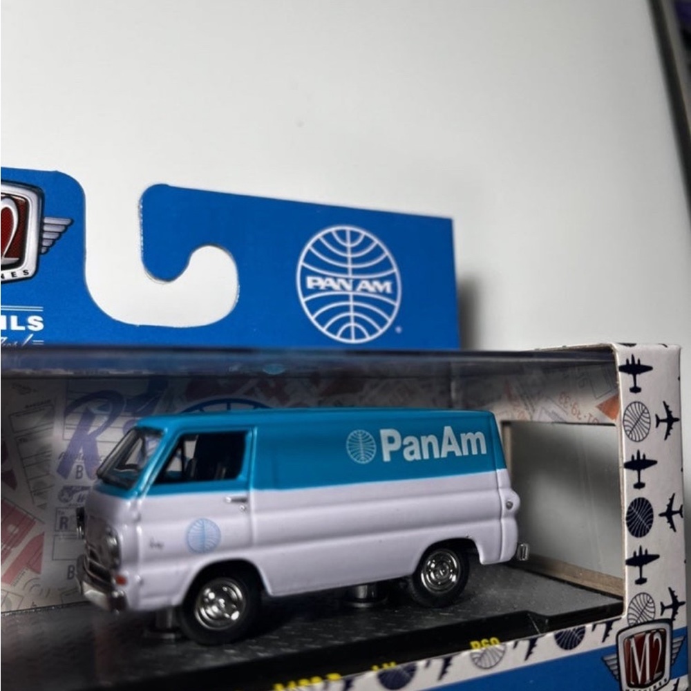 M2 PAN AM 1964 DODGE A 100 PANEL VAN